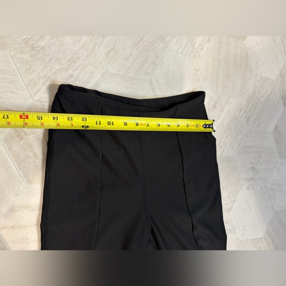 Black Flare ribbed yoga pants Women's size M - Picture 4 of 4
